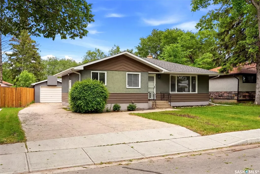 134 Ellison Crescent Regina SK S4R 4V5