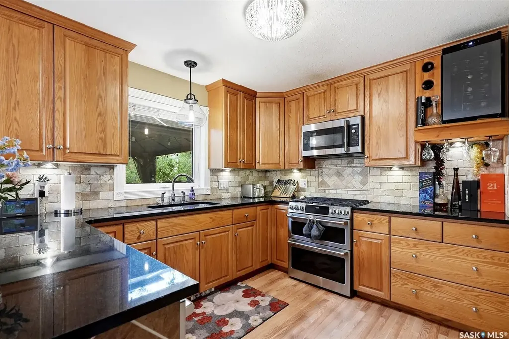 126 Beechmont Crescent Saskatoon SK S7C 1C7