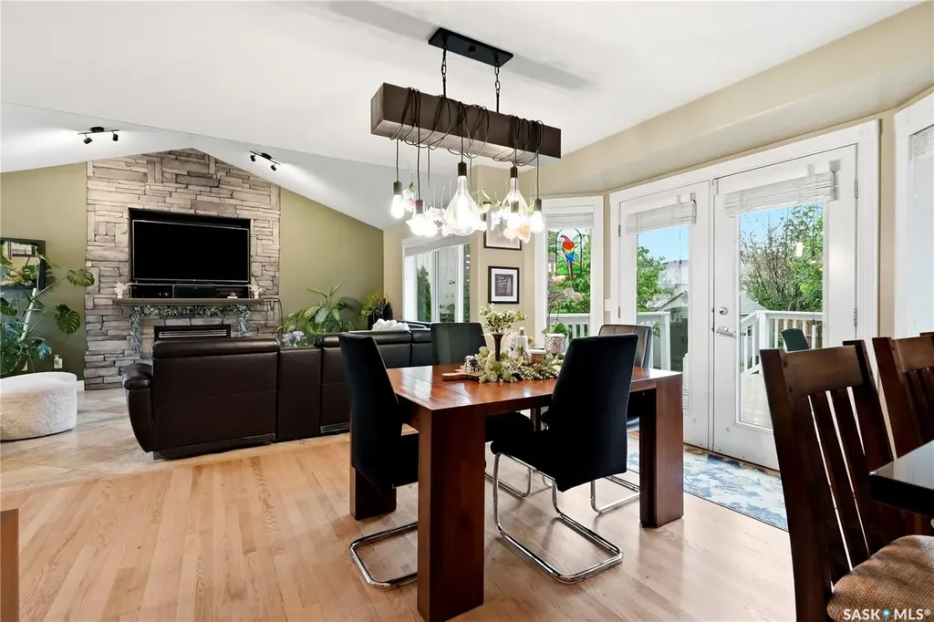 126 Beechmont Crescent Saskatoon SK S7C 1C7