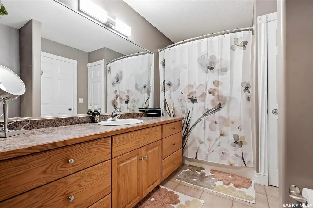 126 Beechmont Crescent Saskatoon SK S7C 1C7