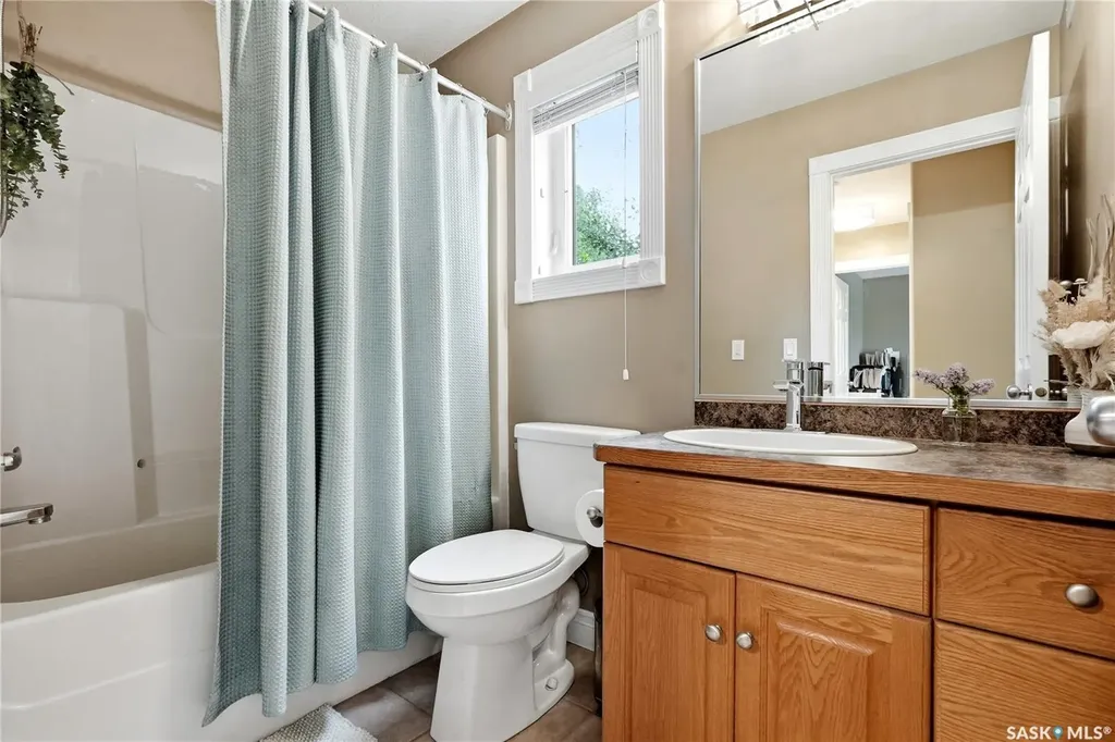 126 Beechmont Crescent Saskatoon SK S7C 1C7