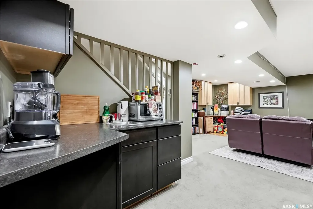 126 Beechmont Crescent Saskatoon SK S7C 1C7