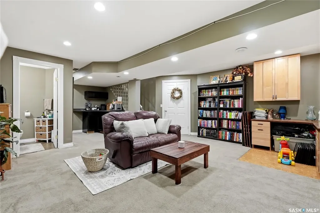 126 Beechmont Crescent Saskatoon SK S7C 1C7