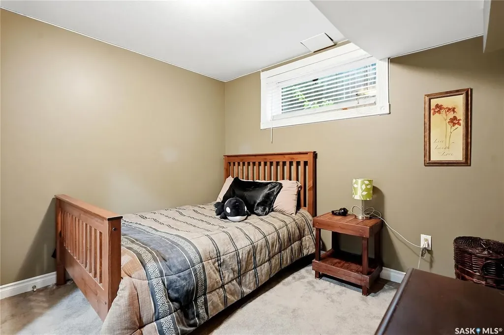 126 Beechmont Crescent Saskatoon SK S7C 1C7