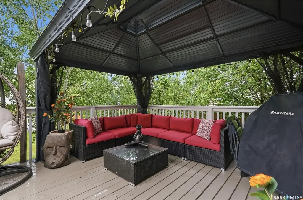 126 Beechmont Crescent Saskatoon SK S7C 1C7
