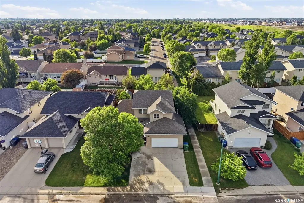 126 Beechmont Crescent Saskatoon SK S7C 1C7