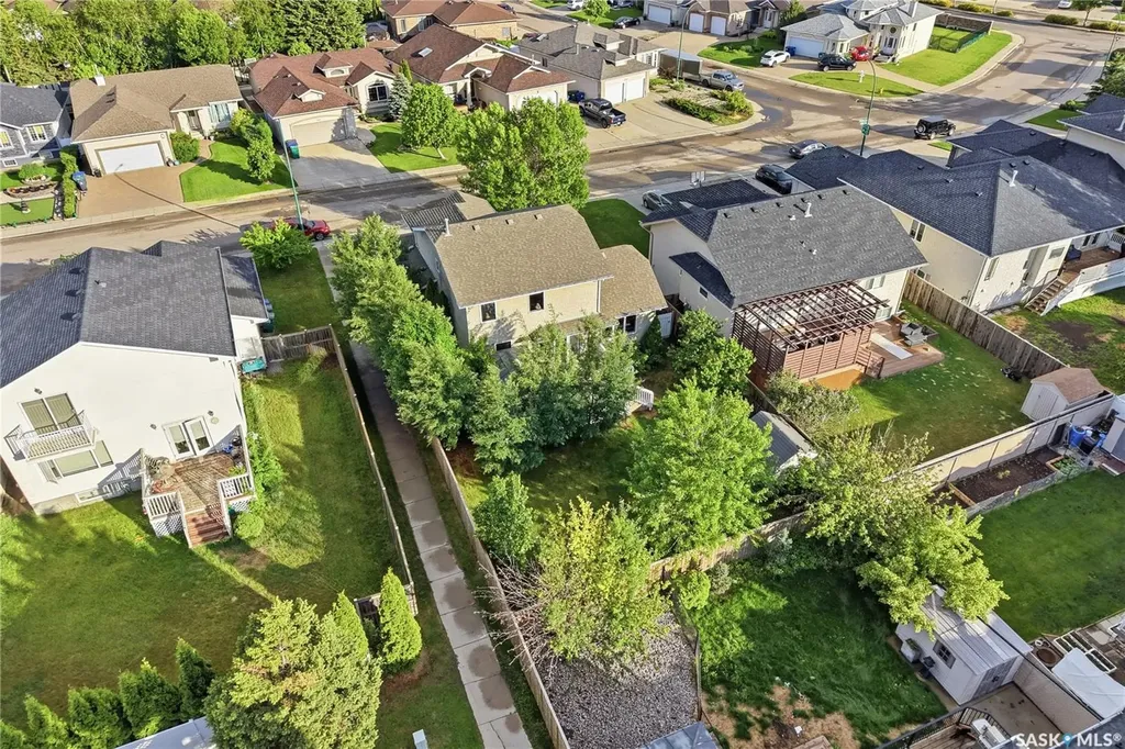 126 Beechmont Crescent Saskatoon SK S7C 1C7