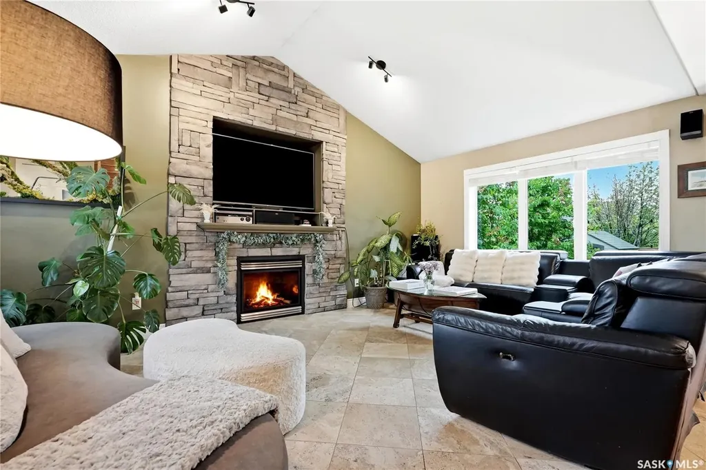 126 Beechmont Crescent Saskatoon SK S7C 1C7