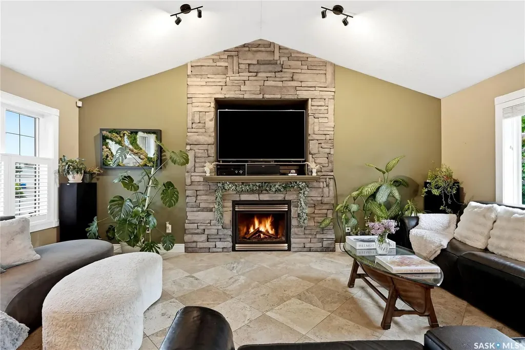 126 Beechmont Crescent Saskatoon SK S7C 1C7