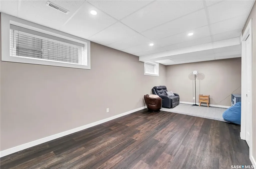 419 Ells Way Saskatoon SK S7L 6K8