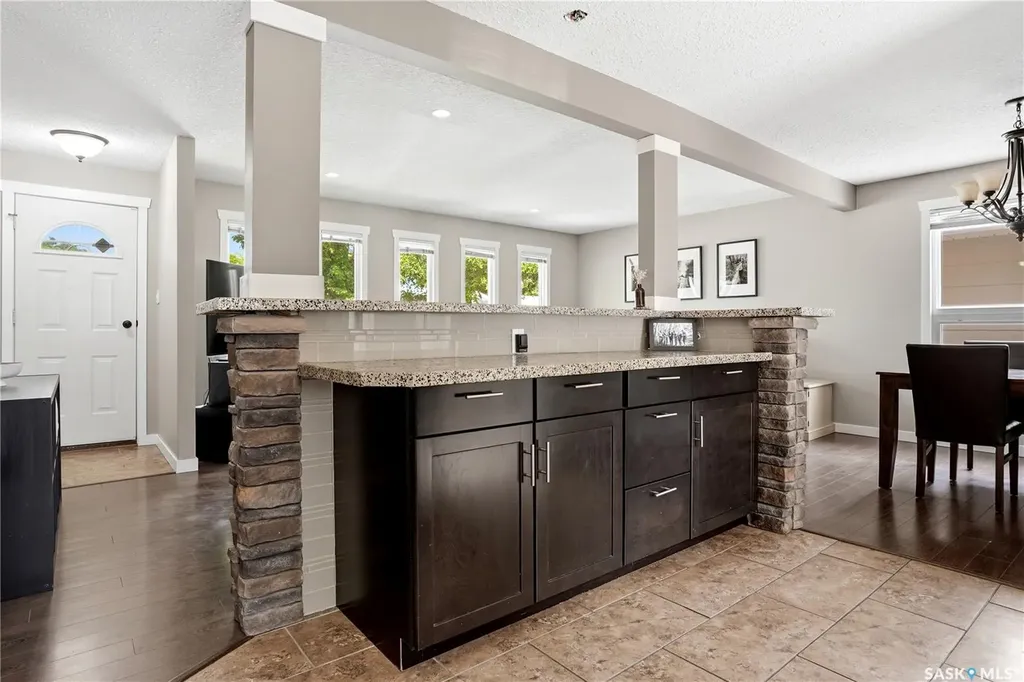 55 Kennedy Crescent Regina SK S4R 6G3