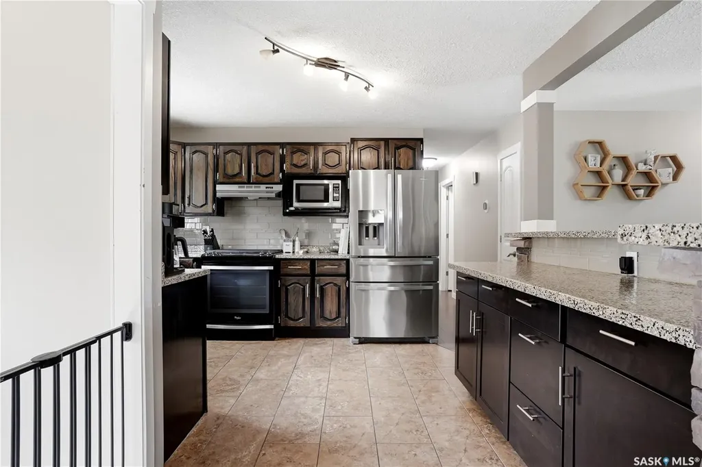 55 Kennedy Crescent Regina SK S4R 6G3