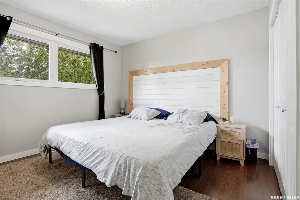 55 Kennedy Crescent Regina SK S4R 6G3