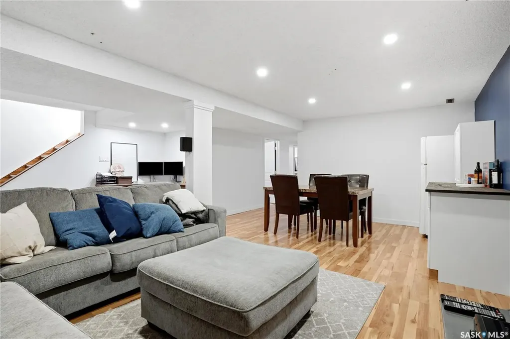55 Kennedy Crescent Regina SK S4R 6G3