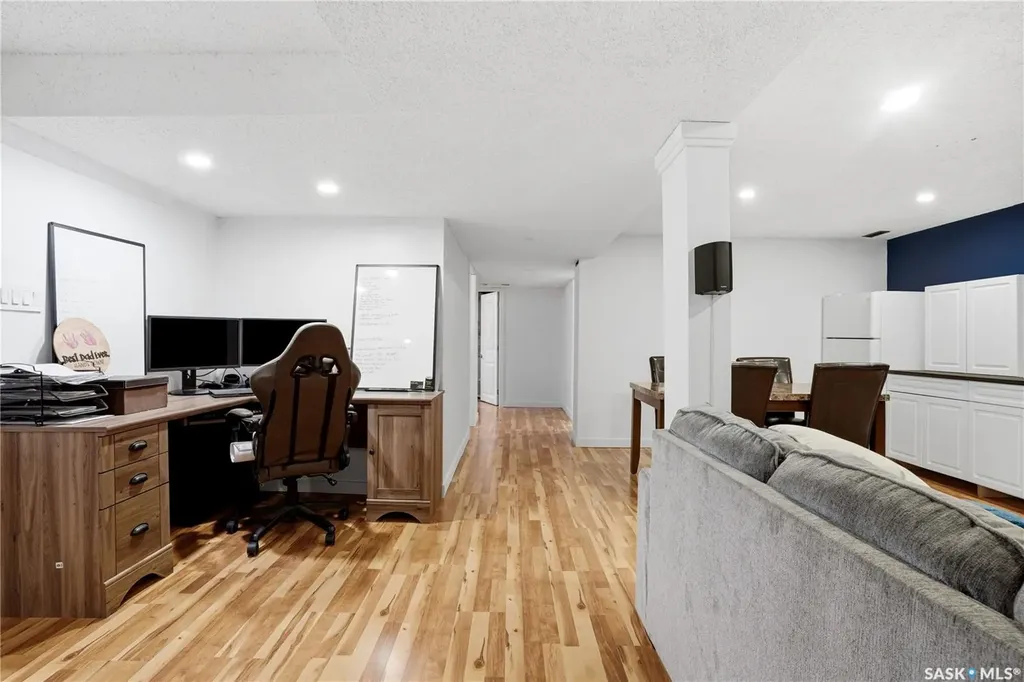 55 Kennedy Crescent Regina SK S4R 6G3