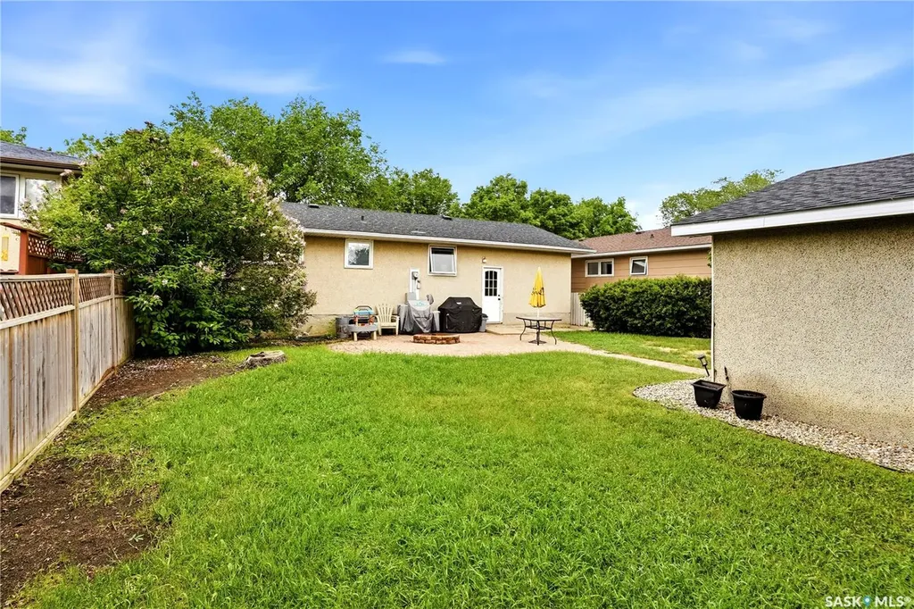 55 Kennedy Crescent Regina SK S4R 6G3