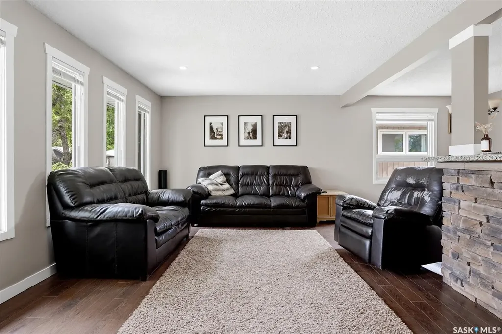 55 Kennedy Crescent Regina SK S4R 6G3