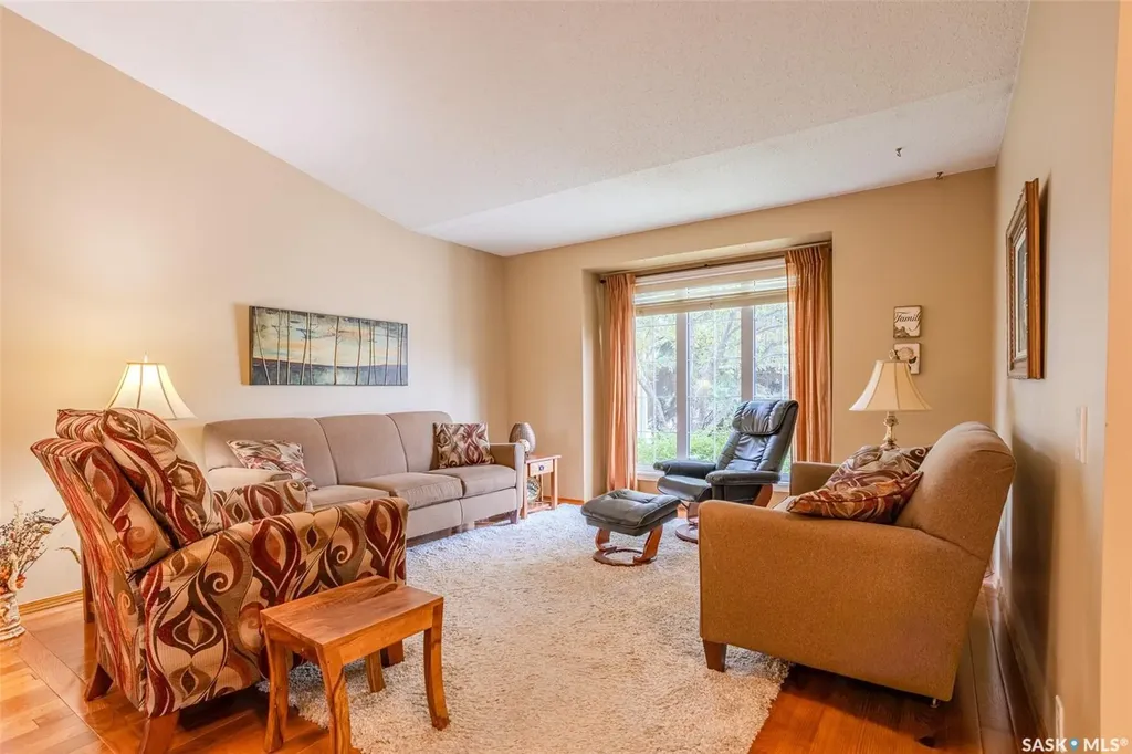406 Braeburn Crescent Saskatoon SK S7V 1A5