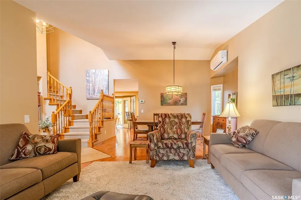 406 Braeburn Crescent Saskatoon SK S7V 1A5