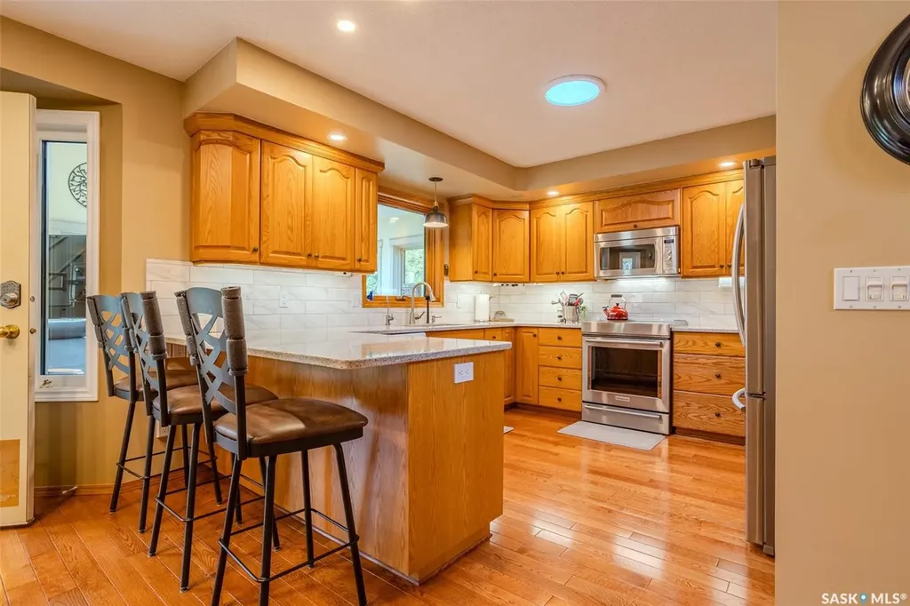 406 Braeburn Crescent Saskatoon SK S7V 1A5