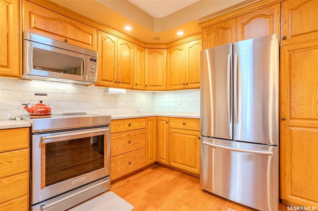 406 Braeburn Crescent Saskatoon SK S7V 1A5