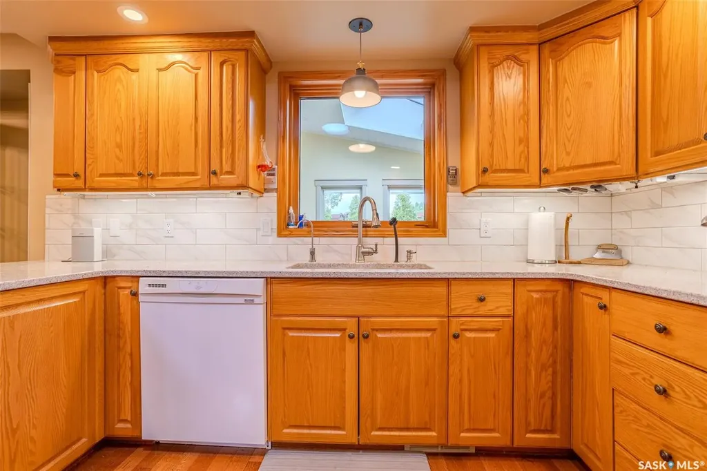 406 Braeburn Crescent Saskatoon SK S7V 1A5