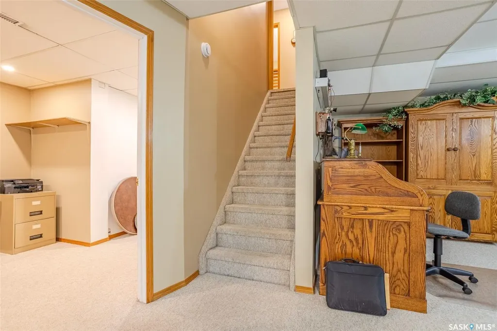 406 Braeburn Crescent Saskatoon SK S7V 1A5