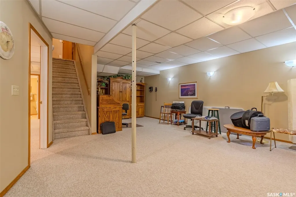 406 Braeburn Crescent Saskatoon SK S7V 1A5