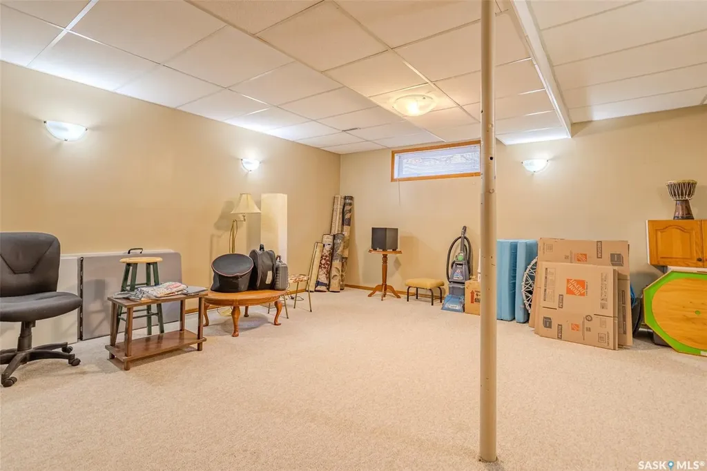 406 Braeburn Crescent Saskatoon SK S7V 1A5