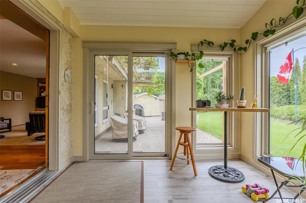 406 Braeburn Crescent Saskatoon SK S7V 1A5