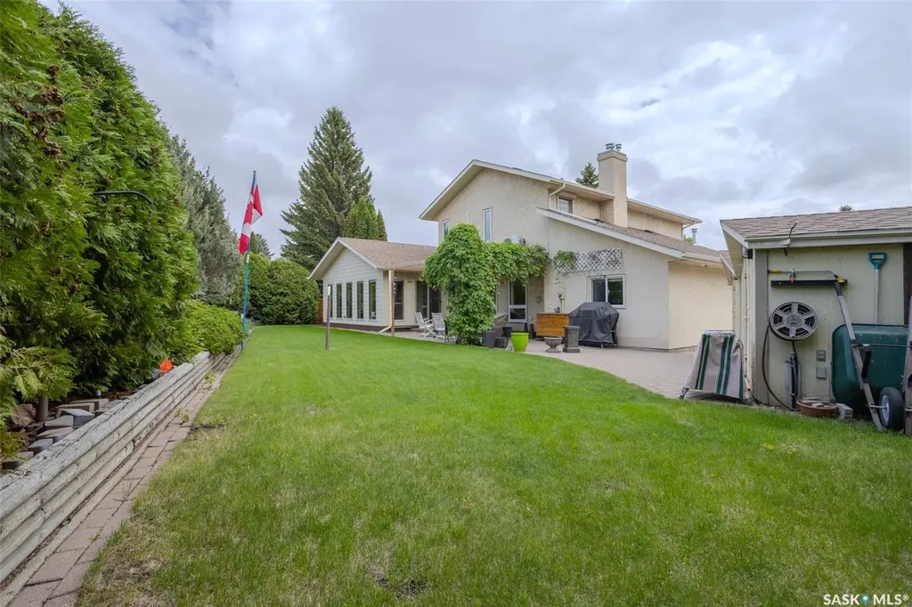 406 Braeburn Crescent Saskatoon SK S7V 1A5