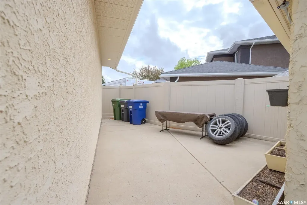406 Braeburn Crescent Saskatoon SK S7V 1A5