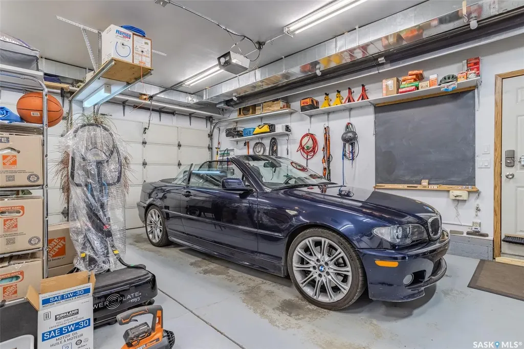 406 Braeburn Crescent Saskatoon SK S7V 1A5