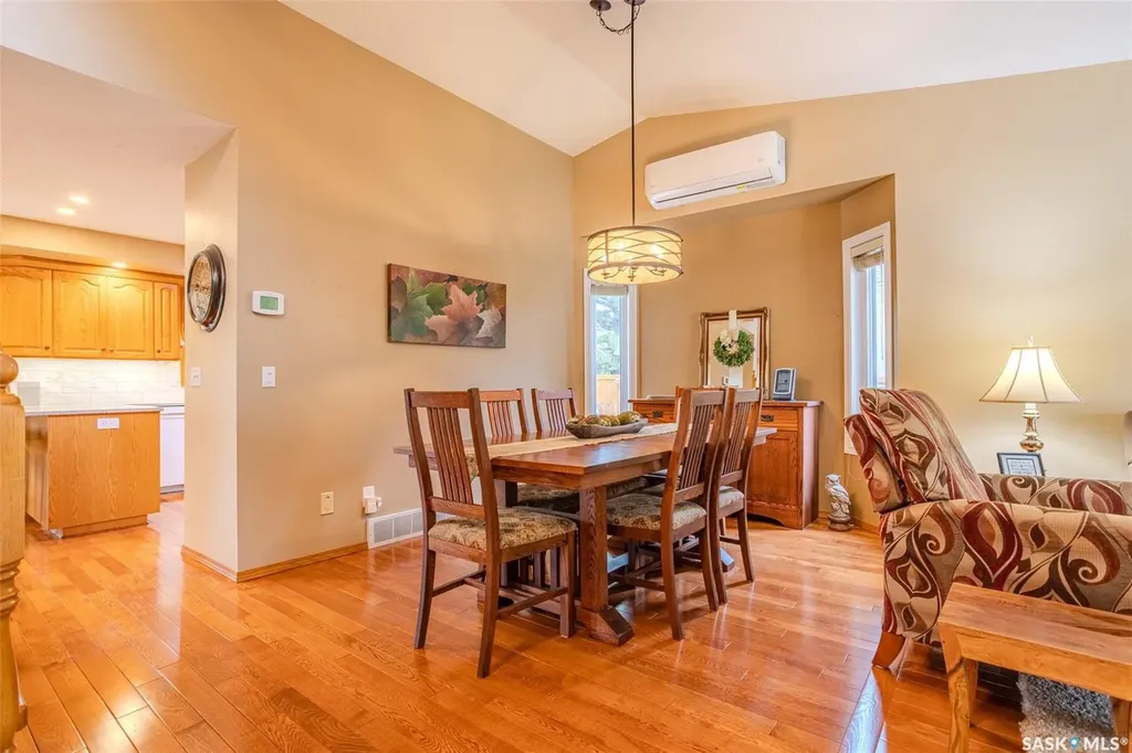 406 Braeburn Crescent Saskatoon SK S7V 1A5