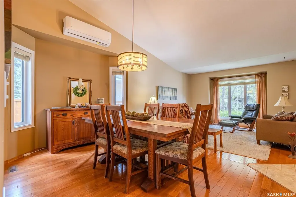 406 Braeburn Crescent Saskatoon SK S7V 1A5