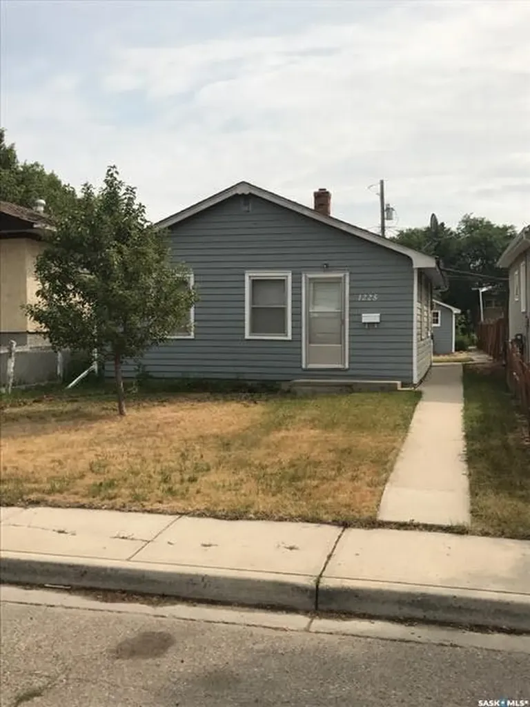 1225 Atkinson Street Regina SK S4N 3V7