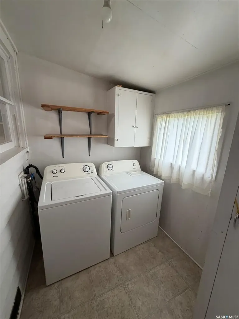 1225 Atkinson Street Regina SK S4N 3V7