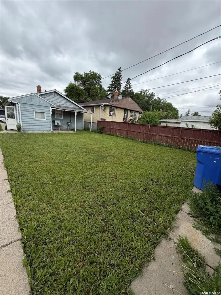 1225 Atkinson Street Regina SK S4N 3V7