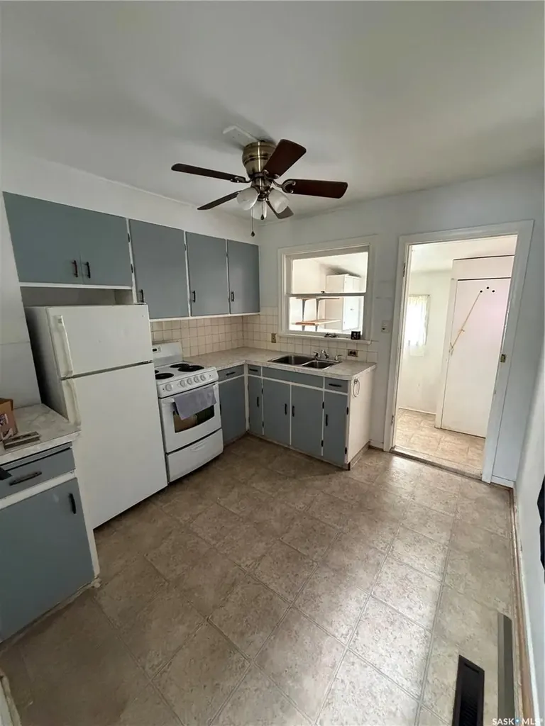 1225 Atkinson Street Regina SK S4N 3V7
