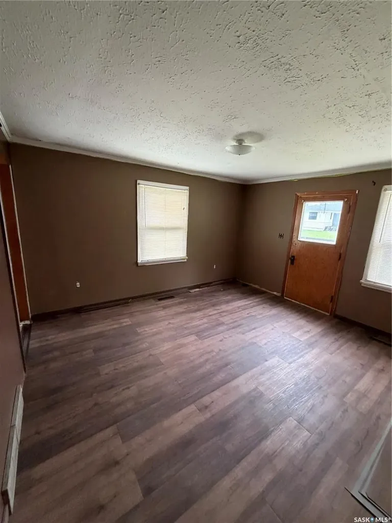 1225 Atkinson Street Regina SK S4N 3V7