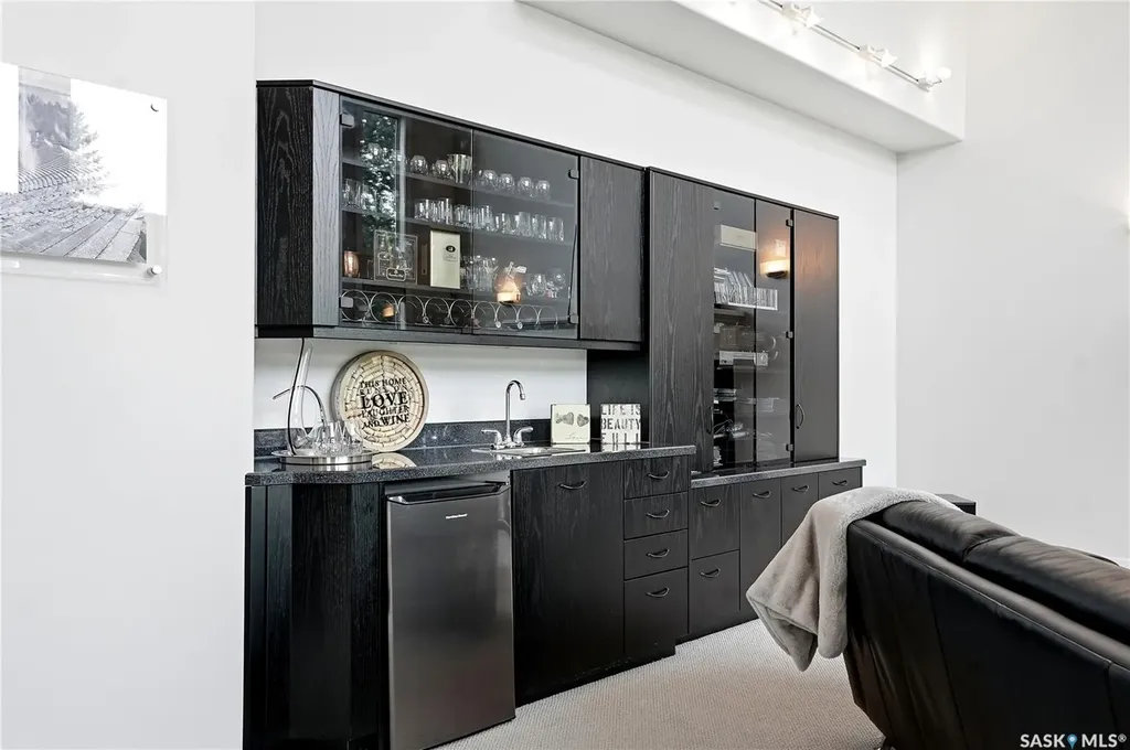 214 Mendel Green Saskatoon SK S7J 5J7