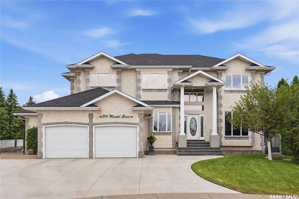 214 Mendel Green Saskatoon SK S7J 5J7