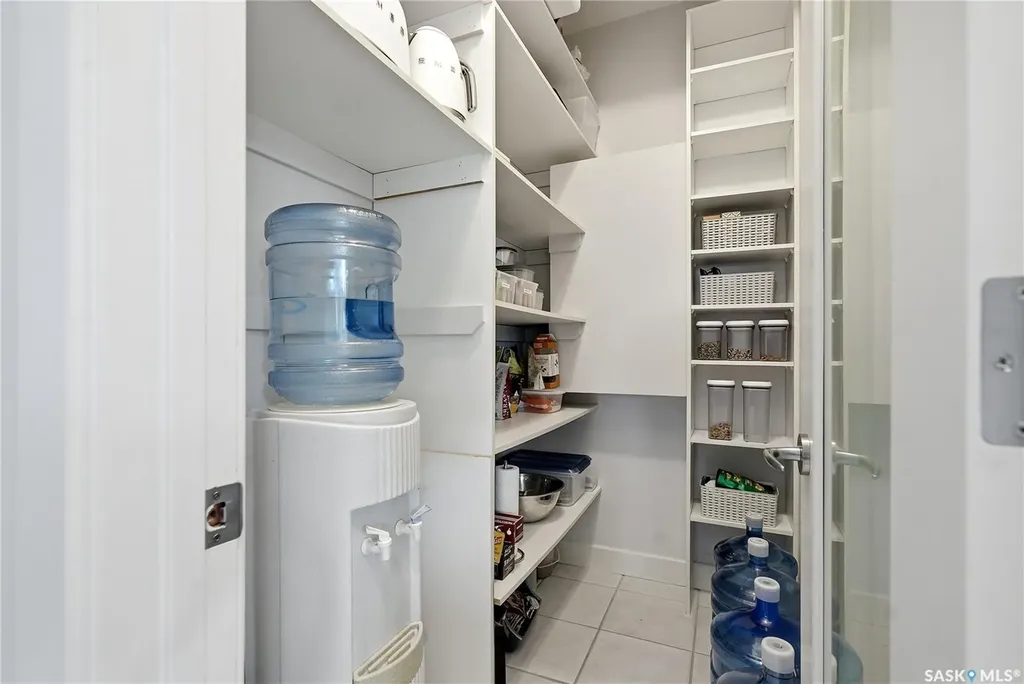 214 Mendel Green Saskatoon SK S7J 5J7