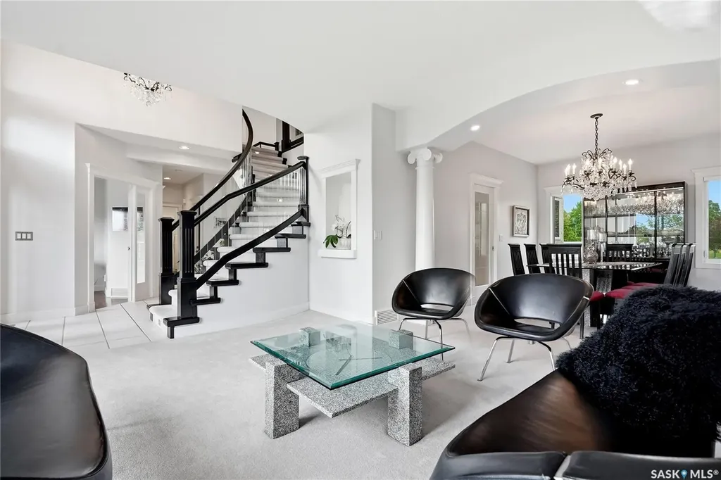 214 Mendel Green Saskatoon SK S7J 5J7