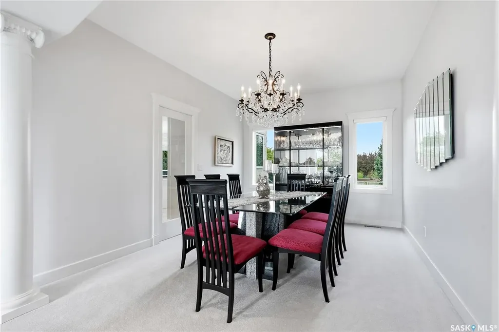 214 Mendel Green Saskatoon SK S7J 5J7