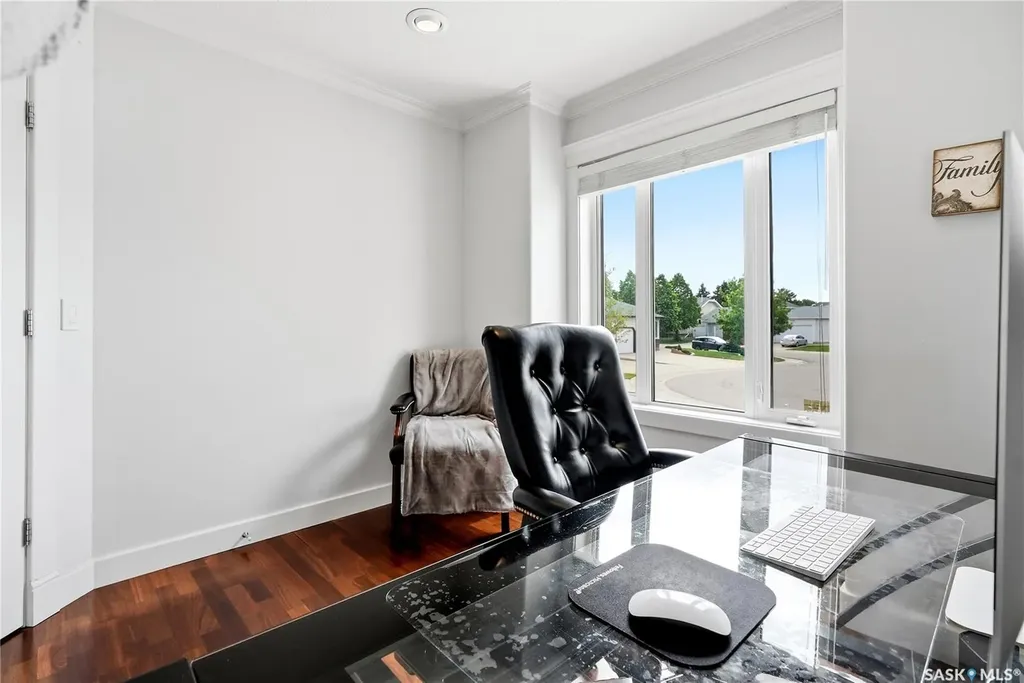 214 Mendel Green Saskatoon SK S7J 5J7