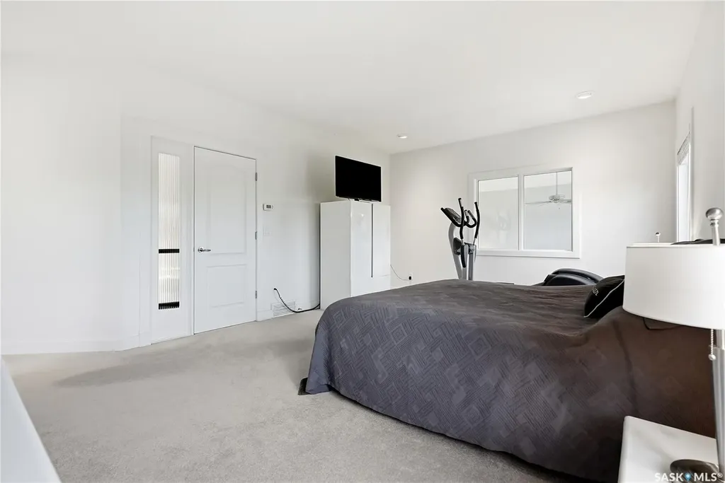 214 Mendel Green Saskatoon SK S7J 5J7