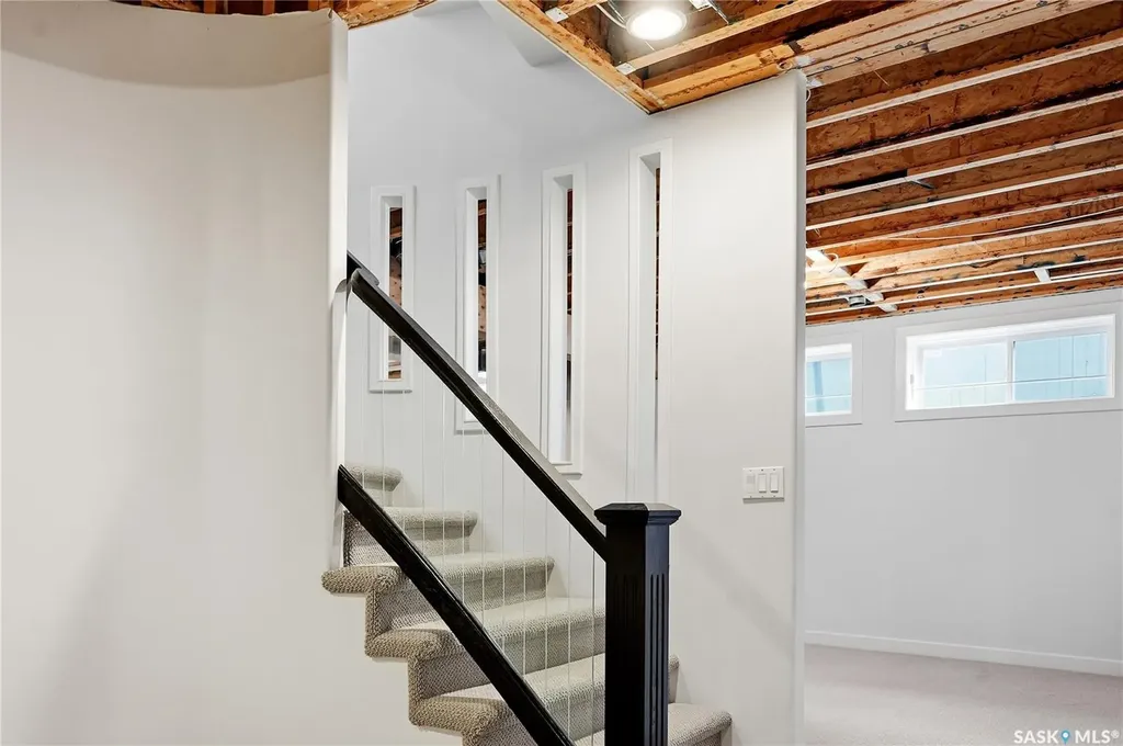 214 Mendel Green Saskatoon SK S7J 5J7