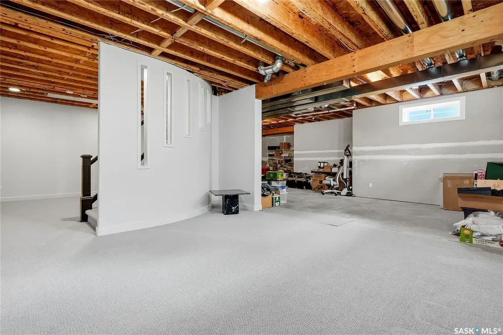 214 Mendel Green Saskatoon SK S7J 5J7