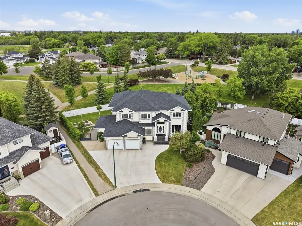 214 Mendel Green Saskatoon SK S7J 5J7